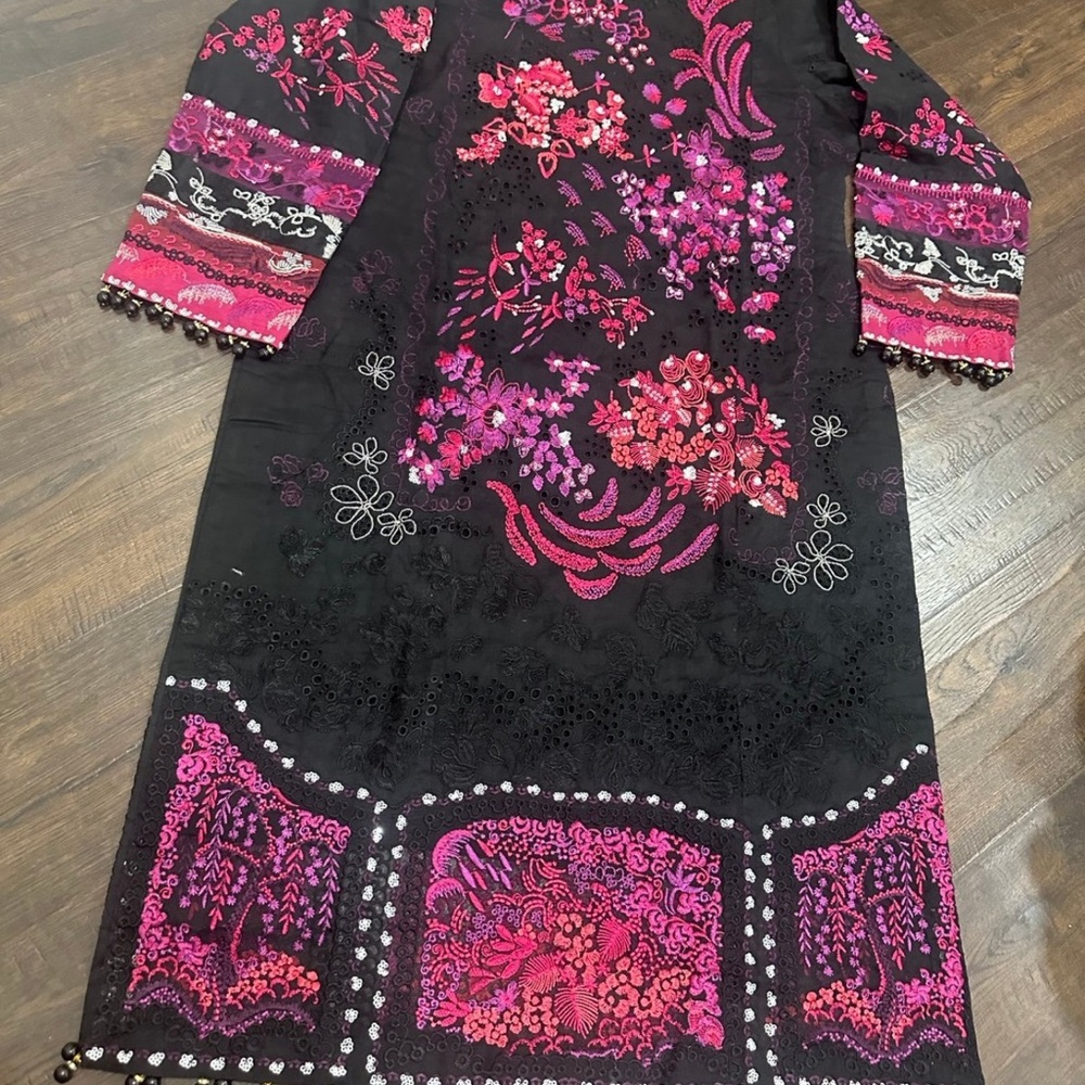 Pakistani dresses - Picture 2 of 7